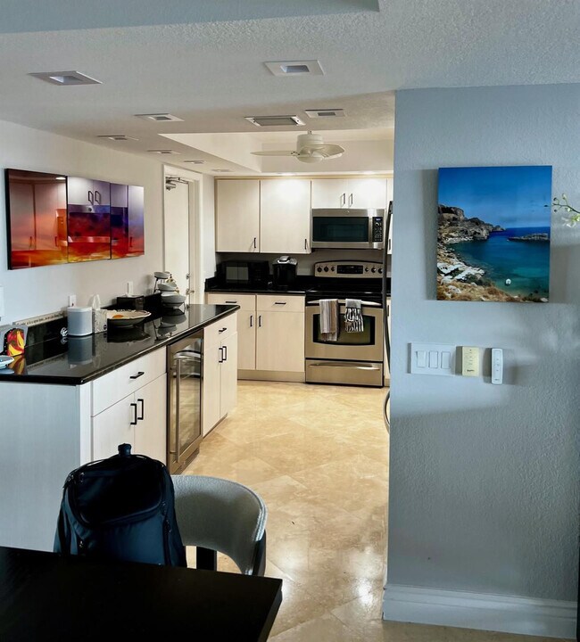 Foto del edificio - 2701 N Ocean Blvd