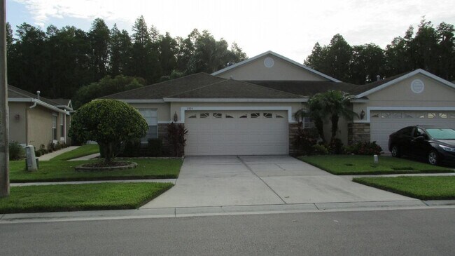 Building Photo - Tanglewylde Villa for Rent 3/2/2