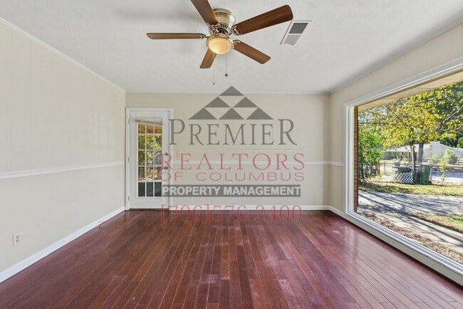 Foto del edificio - 2220 Gennings Ct