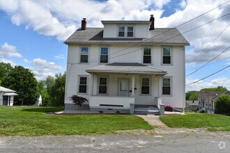Building Photo - 158 Martone St