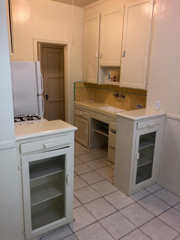 Building Photo - 501 N Spaulding Ave