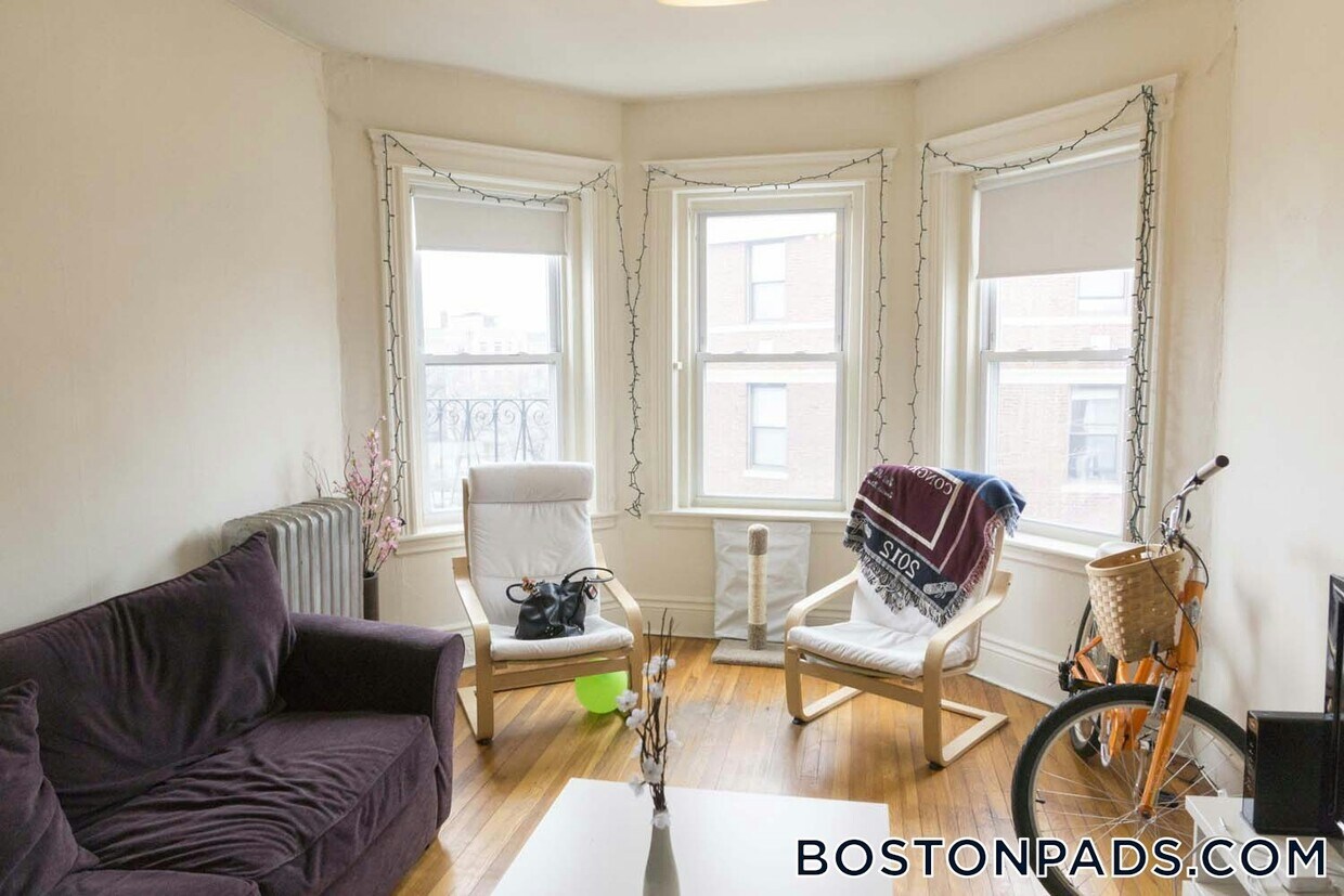 Foto principal - 1334 Commonwealth Avenue