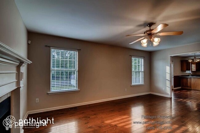 Building Photo - 109 Autumn Wood Dr