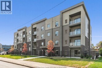 Building Photo - 955 Ouellette Ave