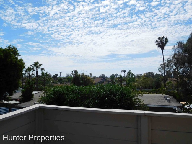 Building Photo - 2 br, 1 bath House - 1242-B Munevar Ct