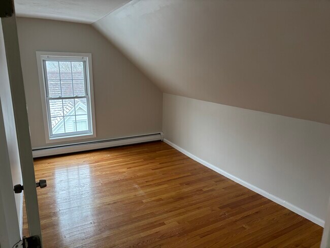 Foto del edificio - Quigley Ave