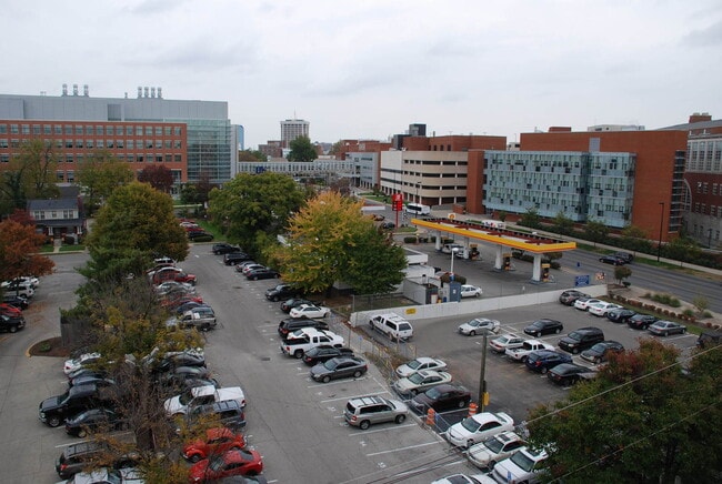 Photo - 6 BR house on UK campus - FALL 2026-2027