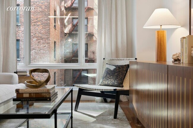 Foto del edificio - 54 Clarkson Ave