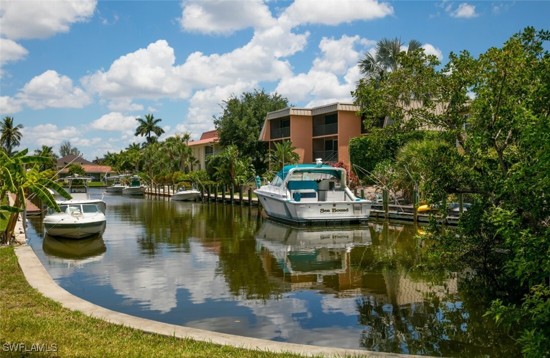Foto principal - 1555 Blue Point Ave