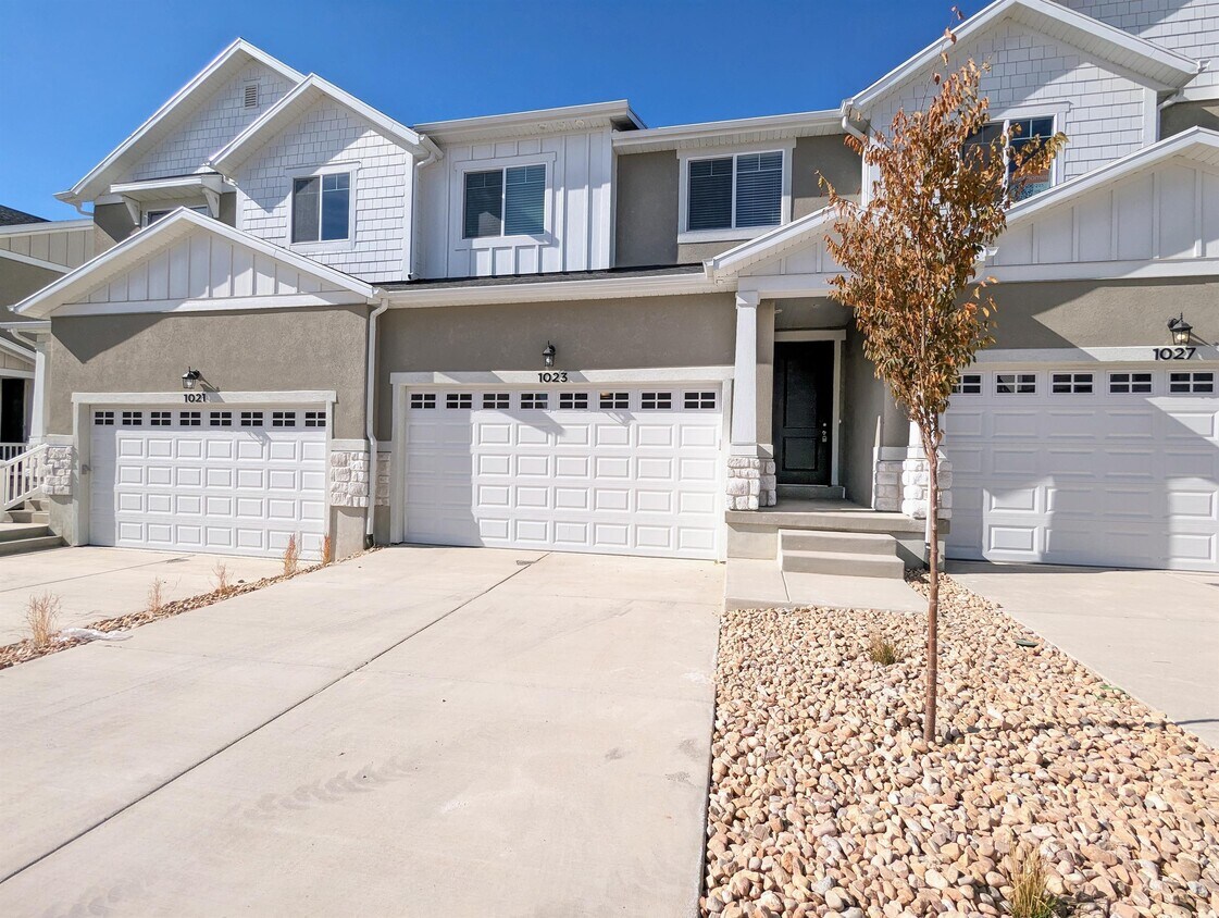 1023 Ledger Dr, Eagle Mountain, UT 84043 Townhome Rentals in Eagle