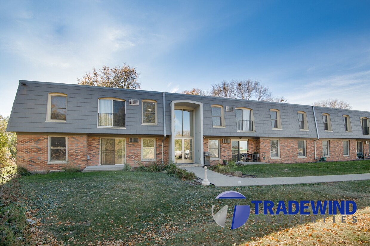 739 11th Ave S Unit 4, Hopkins, MN 55343 Condo for Rent in Hopkins