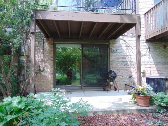Building Photo - 824 Earhart Rd