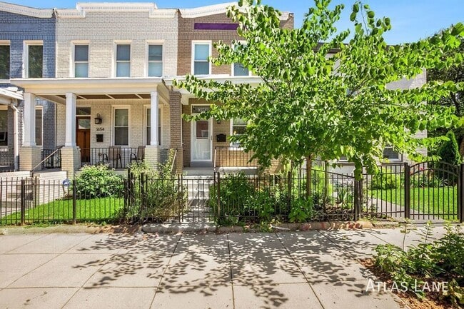 Building Photo - 3 Bedroom 2 Bathroom Townhome // Kingman P...