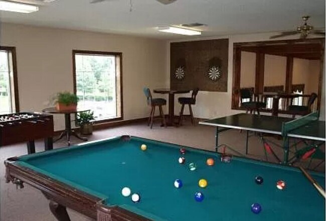 Foto del edificio - 801 Brassie Ln