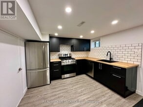 Building Photo - 66 Whitburn Crescent