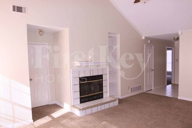Building Photo - 4577 Bassett Hall Dr