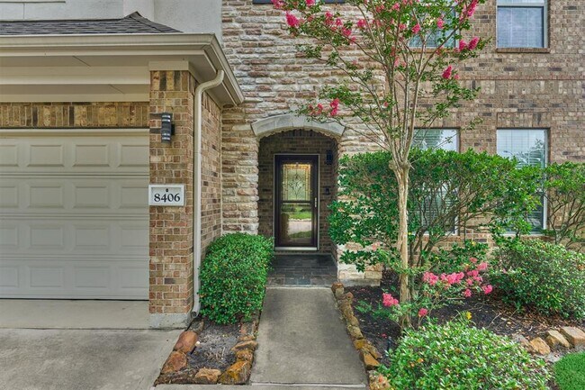 Foto del edificio - 8406 Oak Villa Ct