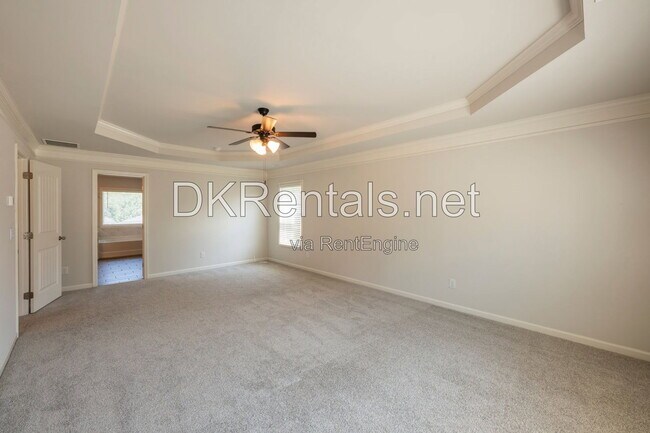 Building Photo - 7095 Evening Dew Dr