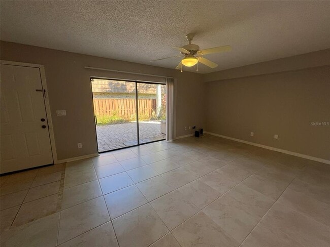 Building Photo - 5285 Coral Ct