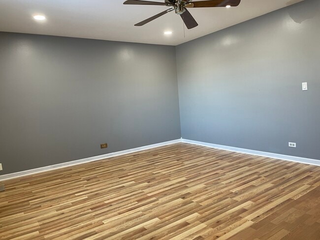 Building Photo - 1105 E Ardyce Ln