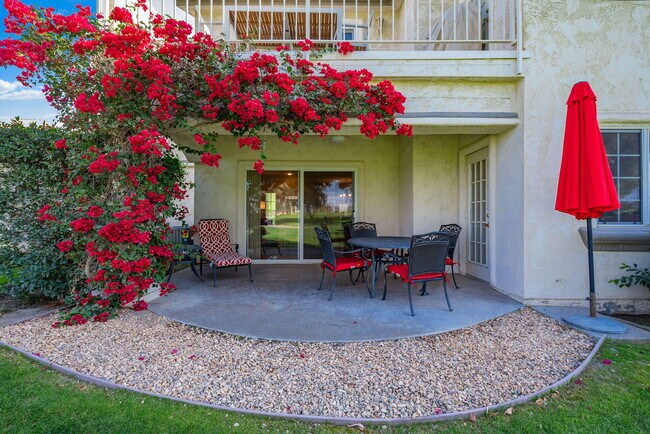 Foto del edificio - 207 Desert Falls Cir