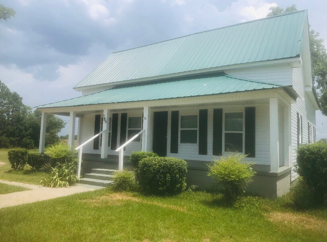 Foto principal - 745 Rock Springs Rd