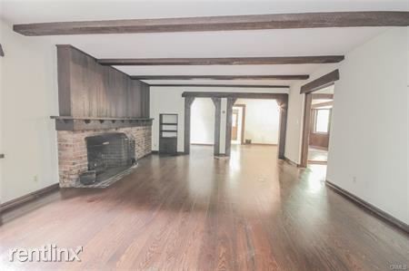 Building Photo - 4 br, 4 bath House - 1200 Lorain Rd