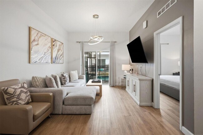 Building Photo - 285 Famagusta Dr