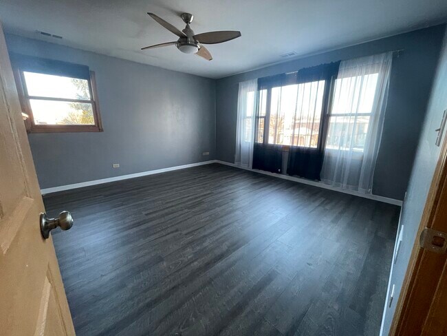 Building Photo - 1105 E Ardyce Ln