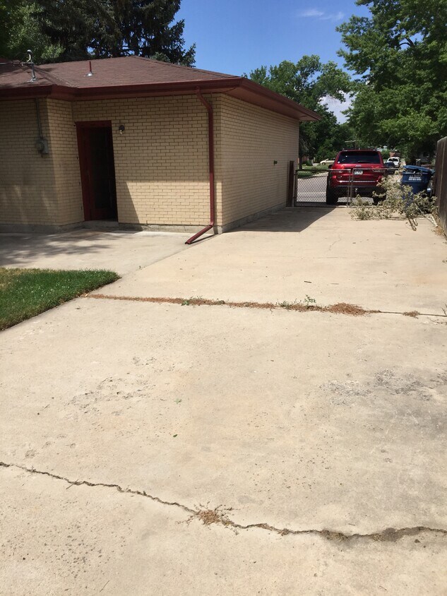 Foto principal - 6898 Newman Street