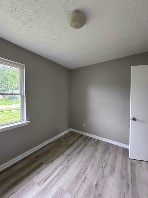 Foto del edificio - 10315 Waycross Ave