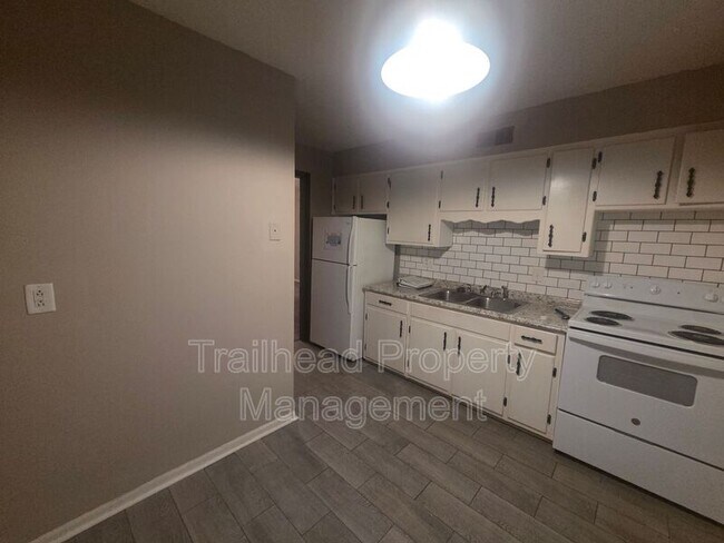 Foto del edificio - 13121 6 St