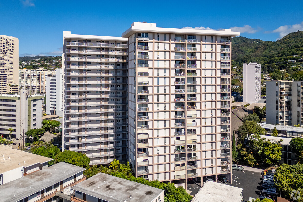 Primary Photo - Makiki Towers