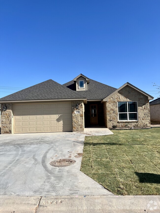 Building Photo - 4042 Caroline Ln
