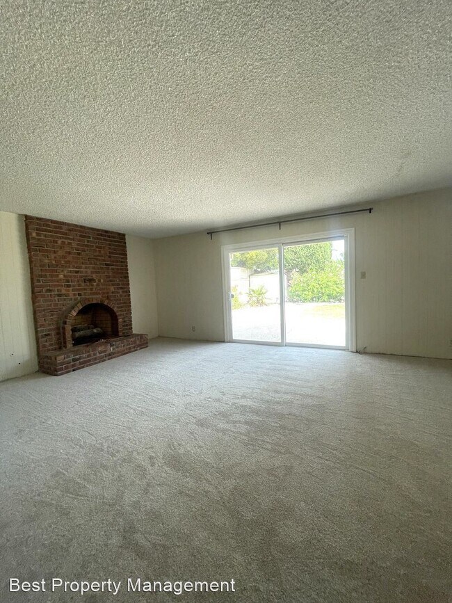 Building Photo - 4 br, 2.5 bath House - 40216 Hacienda Ct