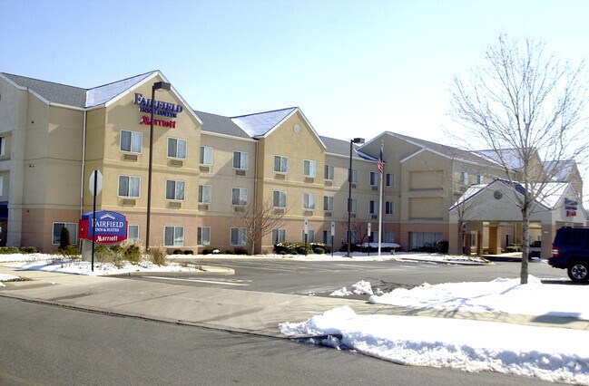 Building Photo - 1-5 Idar Ct