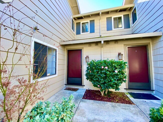 Building Photo - 18928 Sara Park Cir