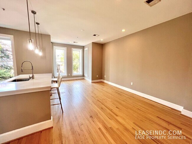 Foto del edificio - 444 M St NW