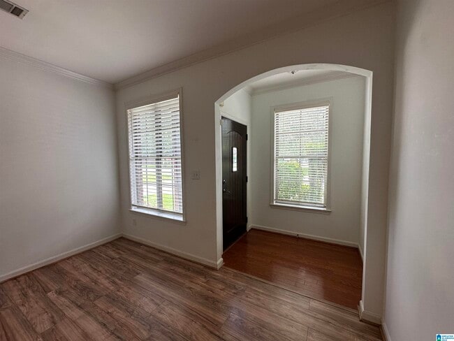 Building Photo - 1033 Ashwood Dr
