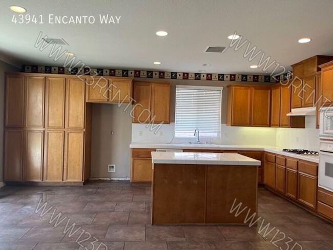 Foto del edificio - 4BD/ 2.5  HOUSE SINGLE STORY WEST LANCASTE...