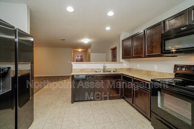 Building Photo - 3727 Friendly Acres
