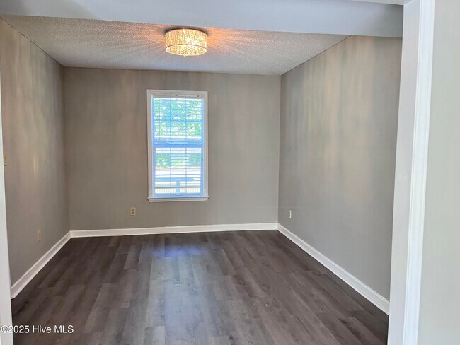 Foto del edificio - 4431 Corey Rd