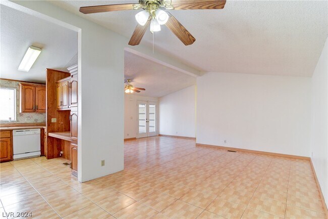 Building Photo - 5540 Hobble Creek Dr