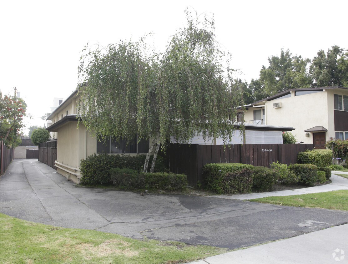 Building Photo - 5324-5330 Ben Ave