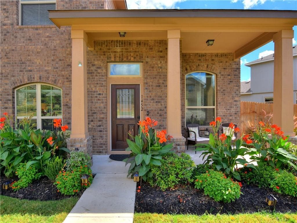 Primary Photo - 1452 Hamiltons Wy