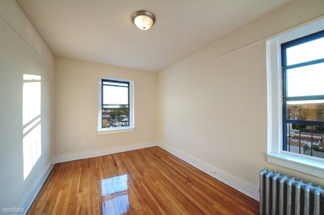 Building Photo - 8320 141st St