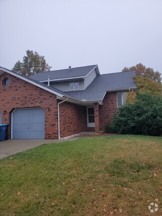 Building Photo - 12 Pebble Ct