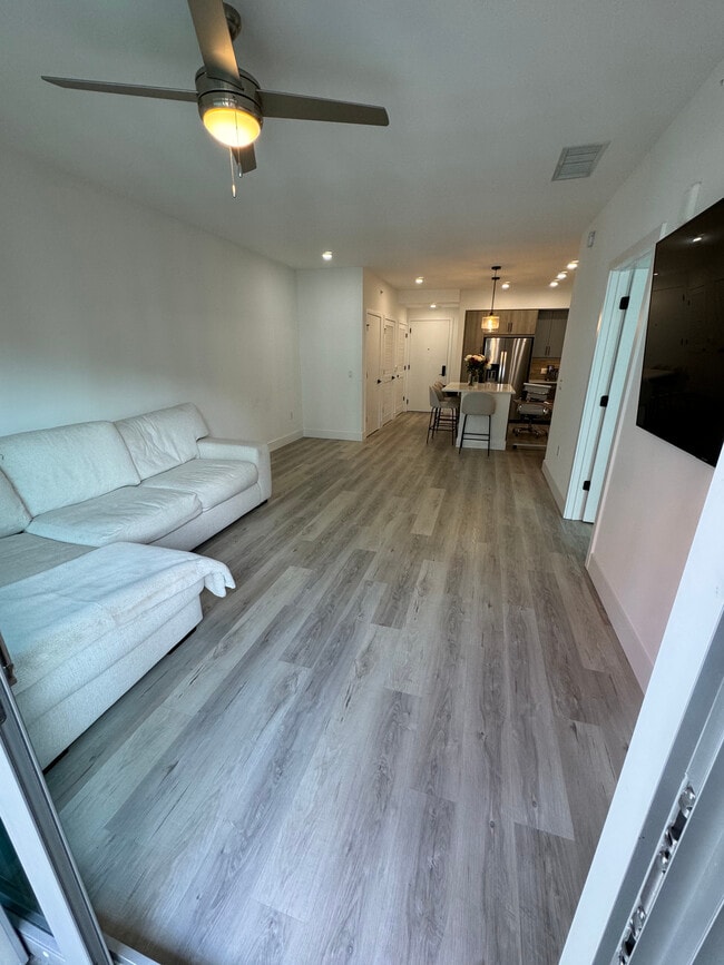 Building Photo - 47 NW 30th St