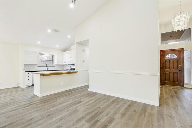 Foto del edificio - 5610 Meadow Crest