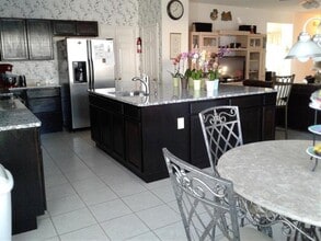 Building Photo - 7813 Aqua Vista Dr